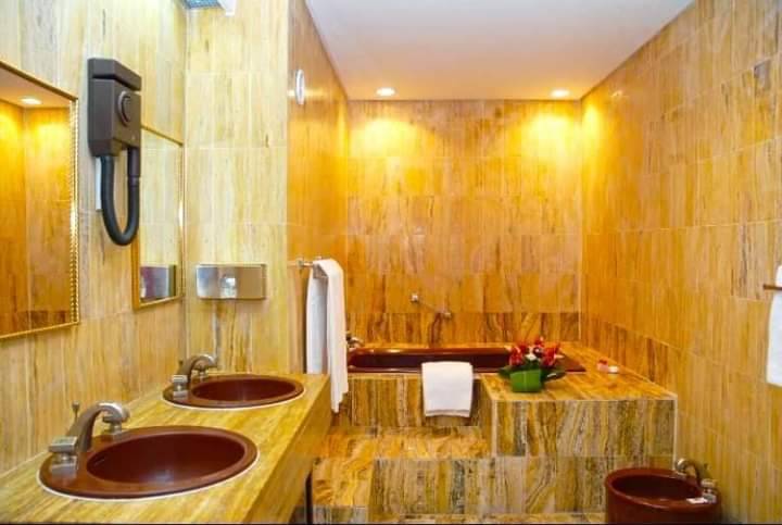 Chambre À Akwa Bien Propre Et Meublée Confortablement