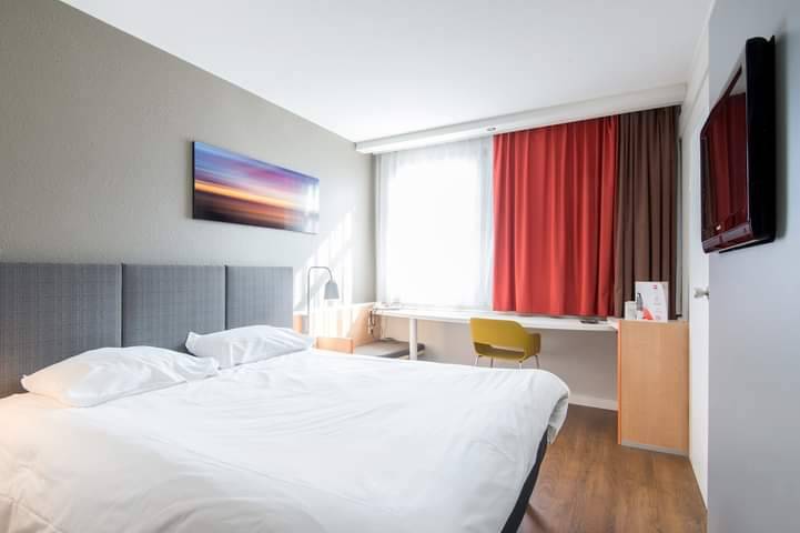 Chambre À Bonapriso d'un cadre Propre