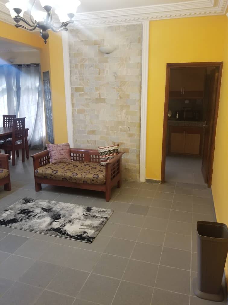 Apparemment meublé Kotto