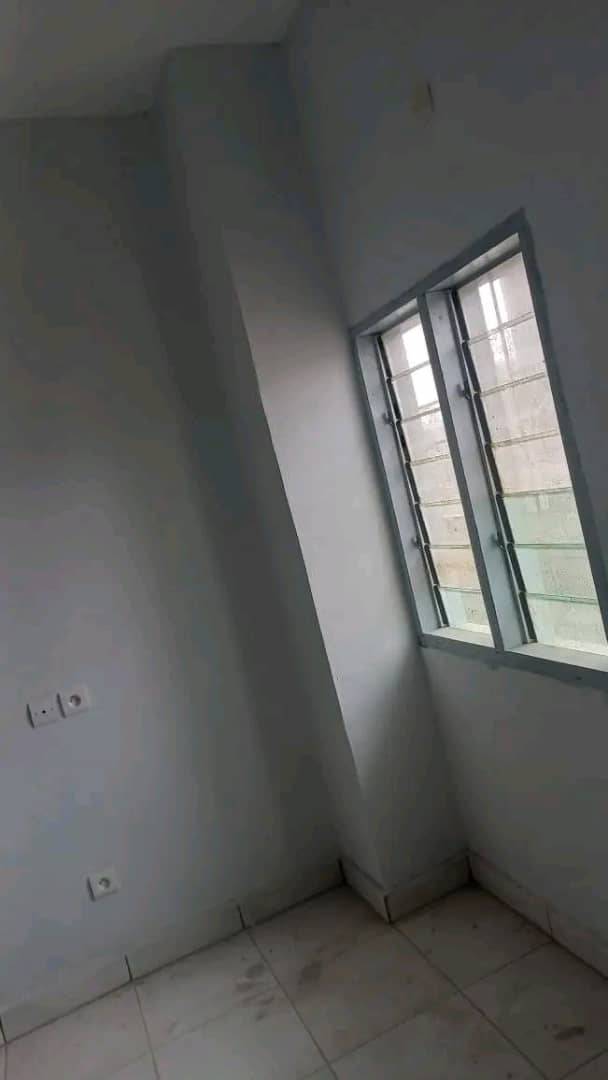 Appartement à Angré terminus 81