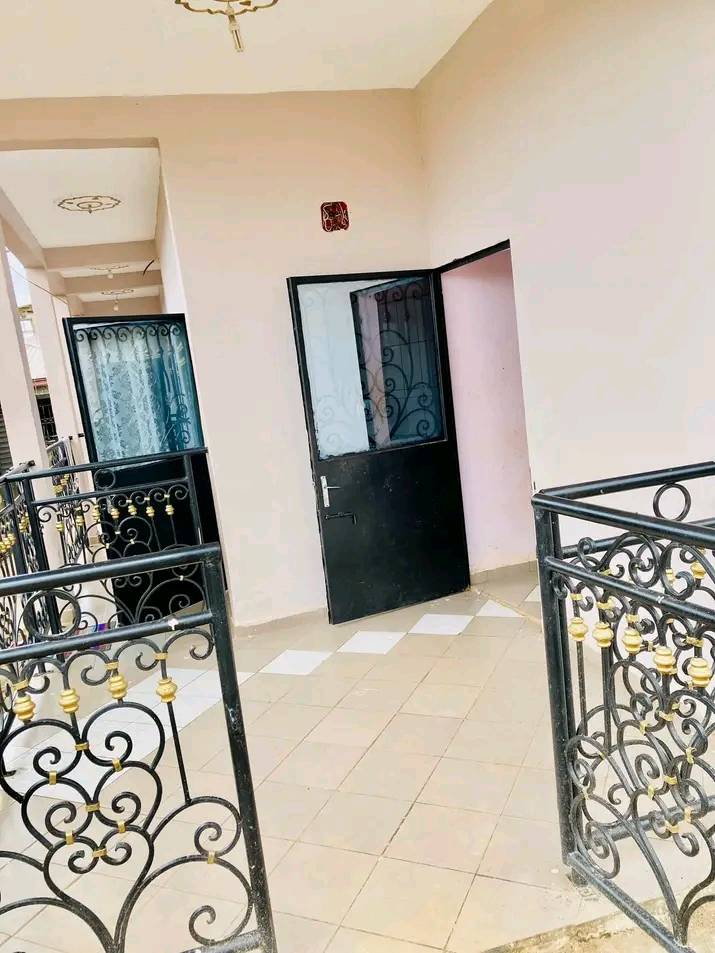 appartement a louer 50000f situé a Yaoundé. a Mvogbi
