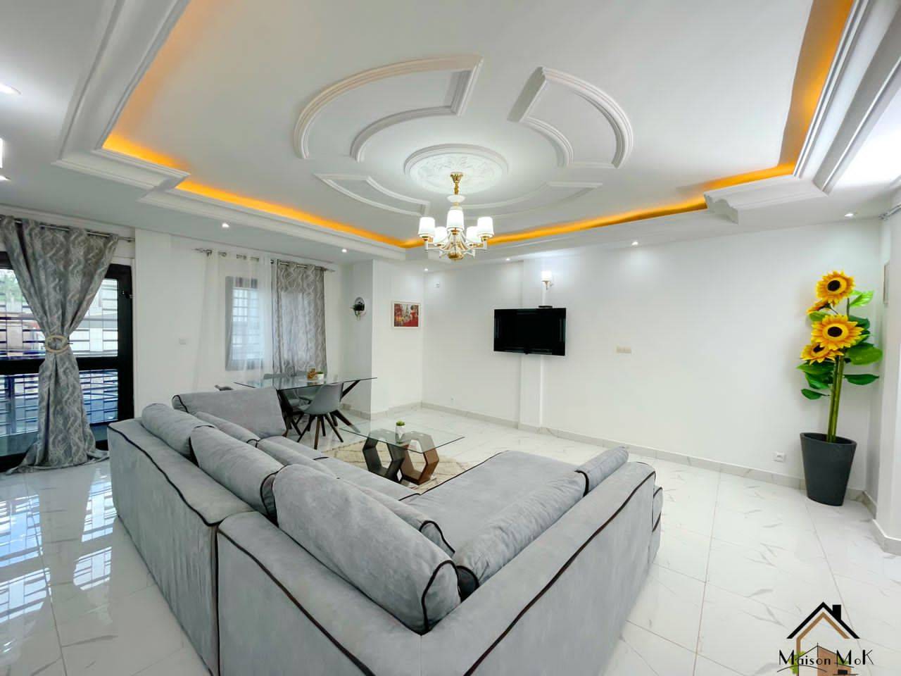 Maison Moks Ultra Luxe